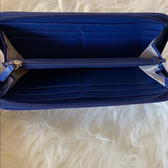 Michael Kors Wallet (Blue) - Picture 4 of 5